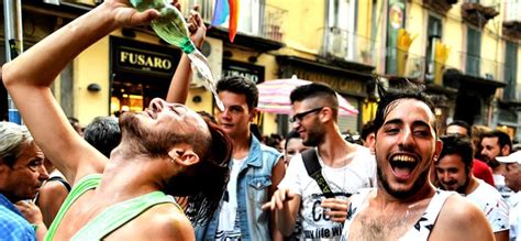 napoli gay|Naples Gay Bar Guide 2025